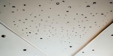 吊顶打孔需要跟物业说吗？